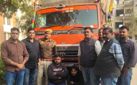 Mainpuri News : ऑपरेशन शिकंजा': SOG और बिछवां पुलिस ने टैक्स चोरी और अवैध वसूली के मामले में दो गिरफ्तार