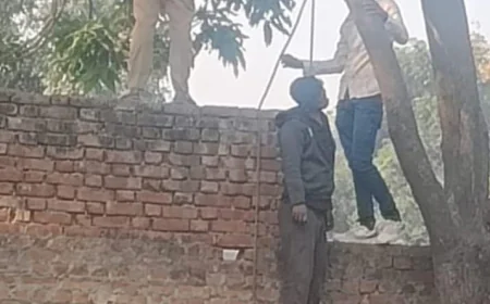 कर्जेदार ड्राइवर ने लगा ली फांसी चली गई जान