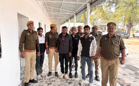 Etah News : पुलिस ने चलते ट्रक से अंग्रेजी शराब चोरी करने वाला गैंग किया  गिरफ्तार