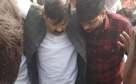 भीषण सड़क हादसा: पूर्व मंत्री सर्वेश अम्बेडकर समेत कई घायल, नीलगाय से टकराई कार