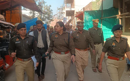 Kasganj news एस पी ने मेला परिसर व पंचकोषी का भ्रमण कर सुरक्षा व्यवस्थाओं का जायजा लिया ।