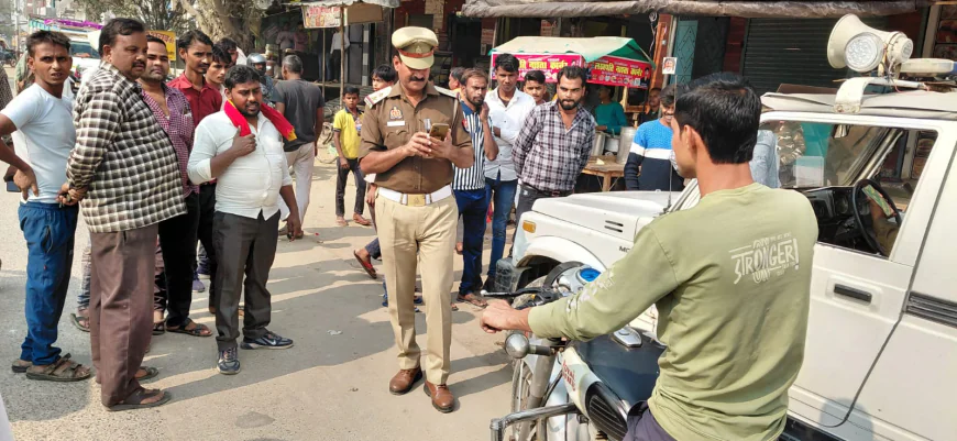 Kasganj news यातायात नियमों का उल्लंघन करने पर 04 वाहन सीज एवं 129 वाहन के किये  चालान