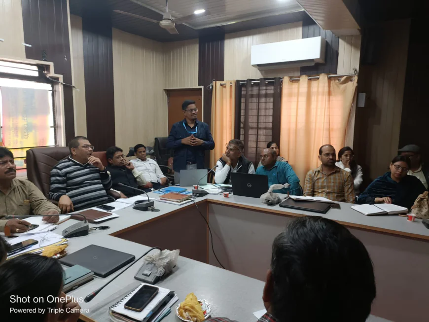 Etah News : एडी हेल्थ ने विभागीय कार्यों की समीक्षा की, आभा ID, संस्थागत प्रसव व OPD पर जताई नाराज़गी