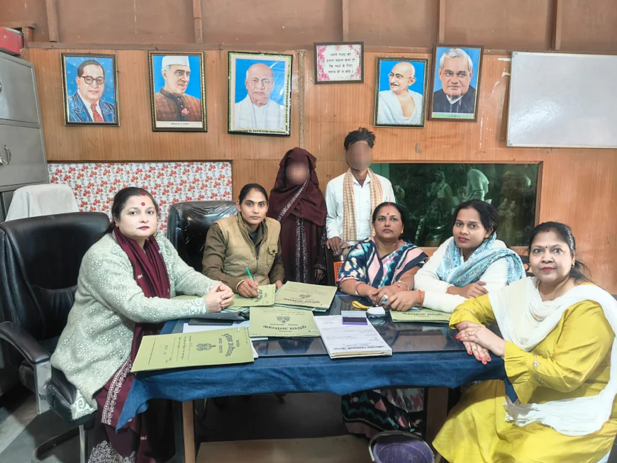 Kasganj news परिवार परामर्श केंद्र पुलिस टीम द्वारा टूटने की कगार पर खड़े 01 परिवार की काउंसिलिंग कर दोनों पक्षों को समझाते हुए आपसी सहमति से पुनः एक साथ रहने के लिए किया सहमत