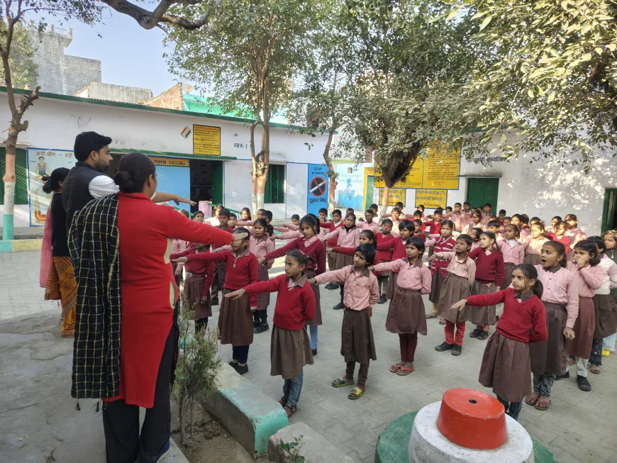 Kasganj news बाल विवाह मुक्त भारत अभियान के तहत प्राथमिक विद्यालय में जागरूकता कार्यक्रम आयोजित