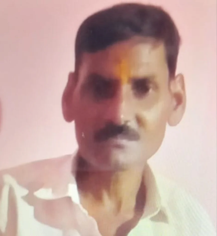 एंबुलेंस की टक्कर से राजमिस्त्री की मौत