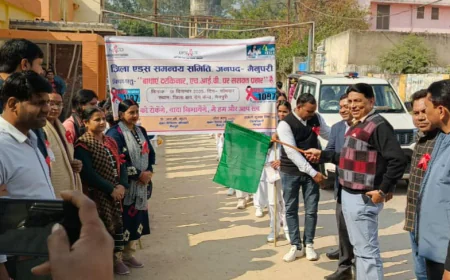 विश्व एड्स दिवस पर जागरूकता रैली में स्वास्थ्य अधिकारियों ने लोगों को किया जागरूक
