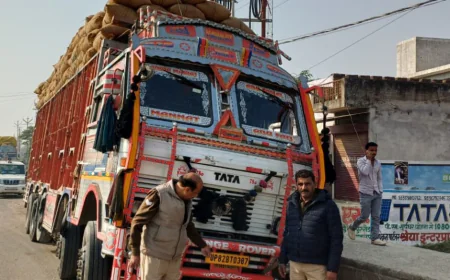 Farrukhabad News :  तीन ओवरलोड व 5 ओवर हाइट ट्रक सीज
