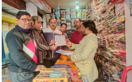 Farrukhabad News : सांसद से भगवा भारत रक्षा दल की अपील लग रहे अबैध बाजारों को तत्काल बंद कराया जाए