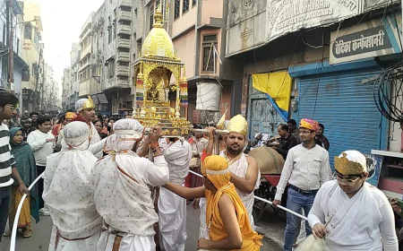 श्री चंद्रप्रभु व पार्श्वनाथ जन्म-तप कल्याणक महोत्सव पर भव्य पालकी यात्रा निकली