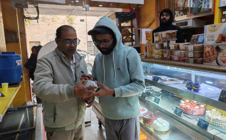 Aligarh News : खाद्य सुरक्षा विभाग ने तीन प्रतिष्ठानों से 07 नमूने किए संग्रहीत