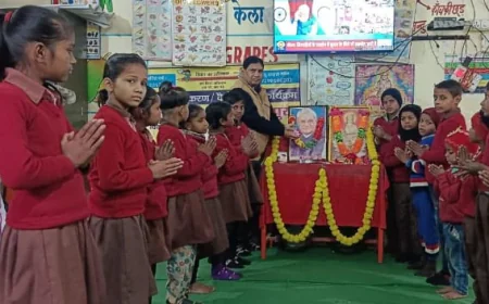 अटल बिहारी बाजपेई की जयंती पर श्रद्धासुमन अर्पित कर किया नमन