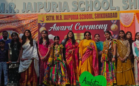 सेठ एम आर जयपुरिया स्कूल में सेलिब्रिटिंग इंडिया थीम की प्रस्तुति के साथ साथ मनाया गया क्रिसमस कार्निवल और अवॉर्ड सेरेमनी