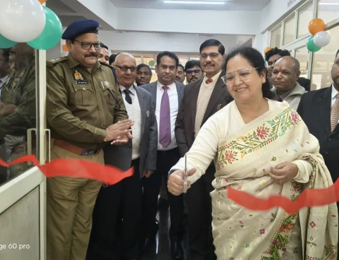 Etah News : राष्ट्रीय लोक अदालत में हजारों मामलों का निस्तारण