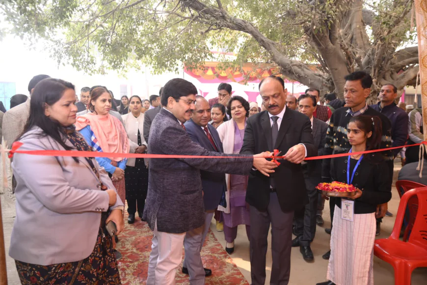 बदायूँ में राष्ट्रीय लोक अदालत का भव्य आयोजन, 49,071 वादों का निस्तारण