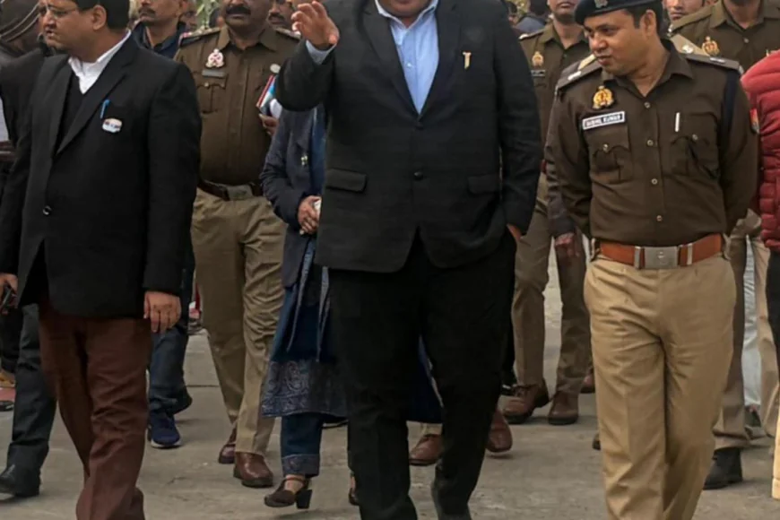 Kasganj news जिला जज रामेश्वर सिंह एवं डी एम प्रणय सिंह द्वारा संयुक्त रूप से जिला कारागार का किया गया स्थलीय निरीक्षण।