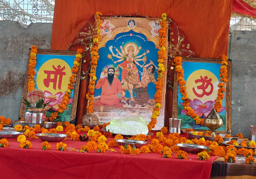 Kasganj news अमाँपुर प्रचीन शिव मंदिर पर पूर्णिमा के उपलक्ष्य में भगवती मानव कल्याण संगठन शाखा के तत्वावधान में हुआ दुर्गा चालीसा पाठ