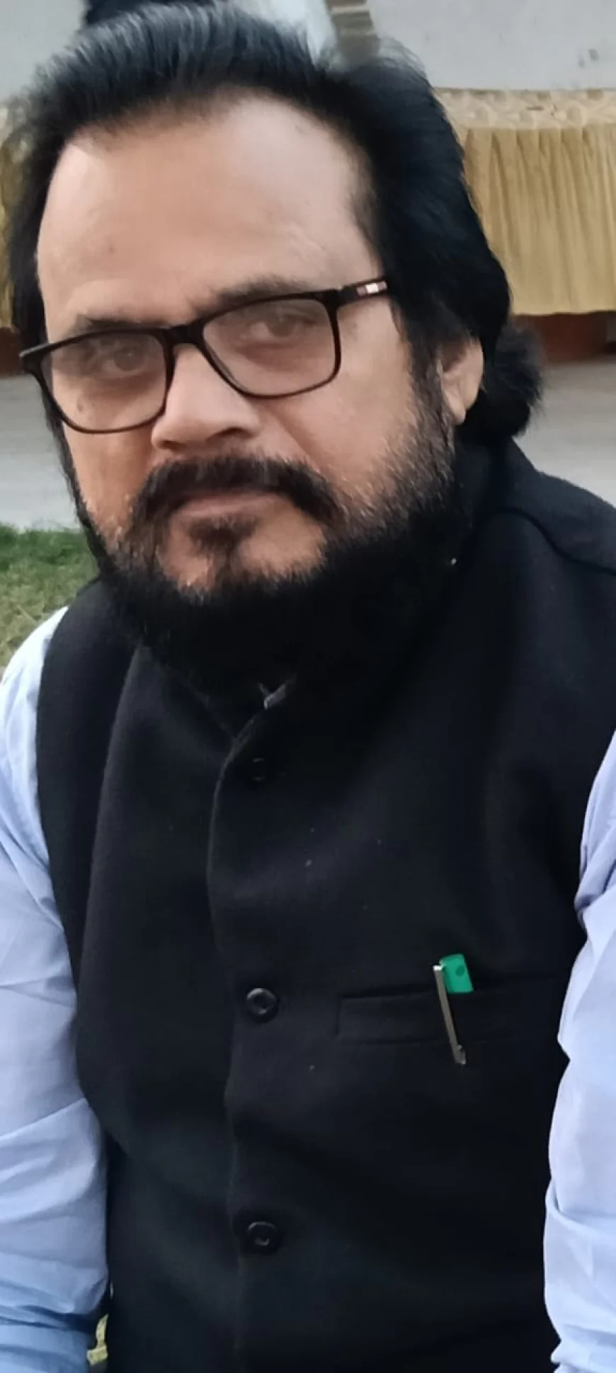 संसदीय भाषा से महरूम होती राजनीति