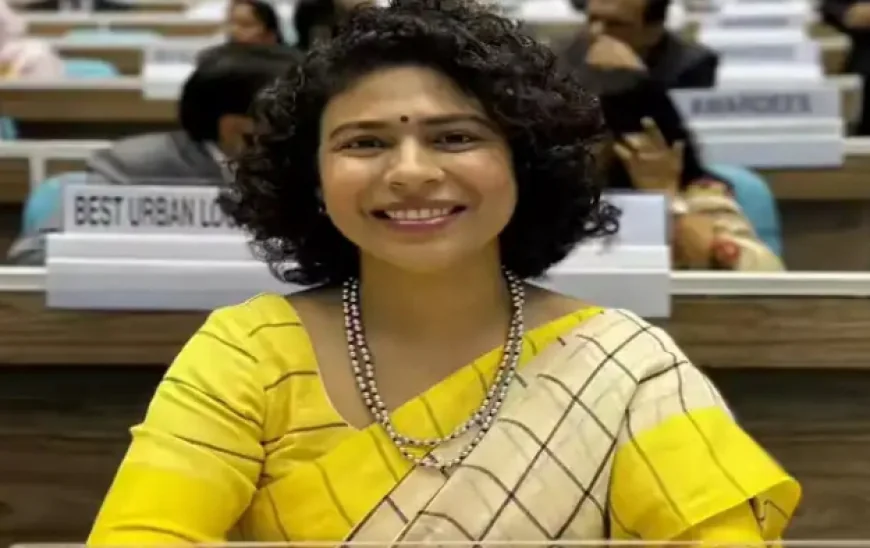 UP : दुर्गा शक्ति नागपाल सहित यूपी में 67 IAS अफसरों के प्रमोशन से मची खलबली!