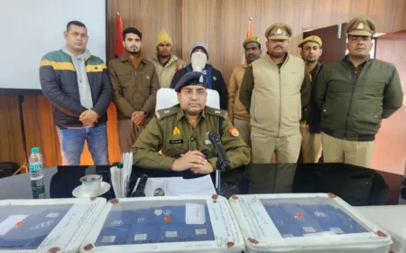 फतेहगढ़ पुलिस द्वारा क्लेक्ट्रेट से गायब 131 मोबाइल (स्मार्ट फोन) बरामद व घटना का 1 अभियुक्त गिरफ्तार