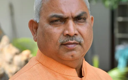 गण तंत्र दिवस - संवैधानिक मूल्यों का पालन करते हुए चुनौतियों पर विजय पाने का अवसर