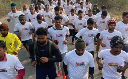 गणतंत्र दिवस पर 'रन फॉर यूनिटी' का आयोजन, 10 किमी दौड़ लगाकर युवाओं ने दी शहीद विनोद कुमार पाल को श्रद्धांजलि