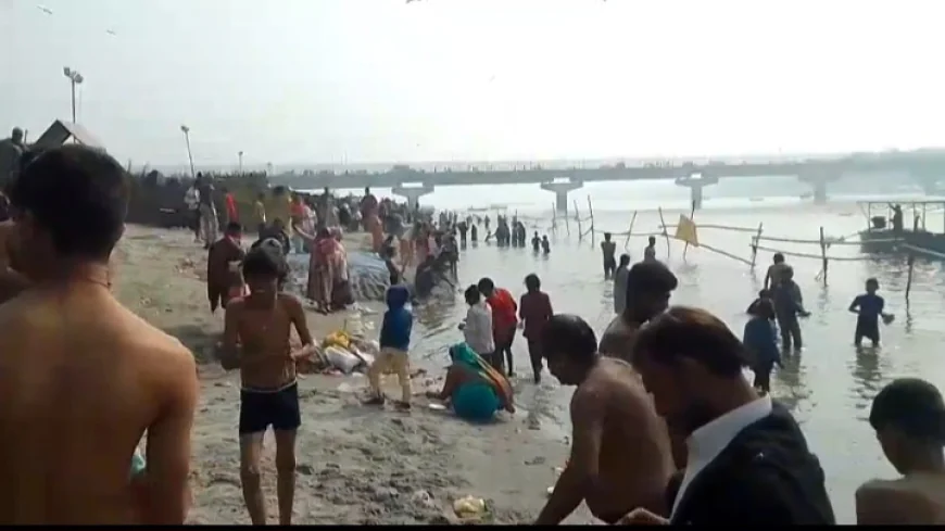 मौनी अमावस्या पर गंगा घाटों में उमड़ी आस्था