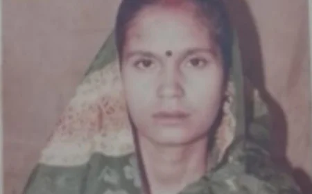 Farrukhabad News : आवारा कुत्ते द्वारा बाइक से गिराए जाने से आंगनबाड़ी सहायिका की मौत