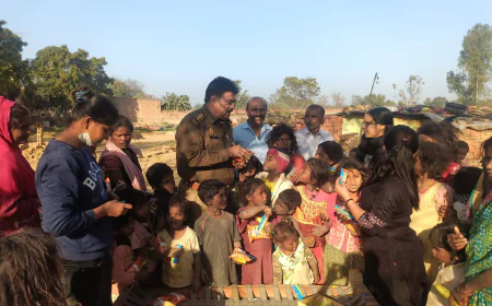 कायमगंज में श्रमिक परिवारों के लिए प्रेरणादायक कार्यक्रम का किया गया आयोजन