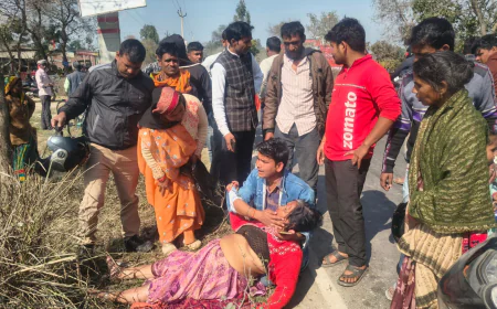 अमृतपुर-बदायूं मार्ग पर बाइक हादसा, एंबुलेंस न मिलने से महिला तड़पती रही