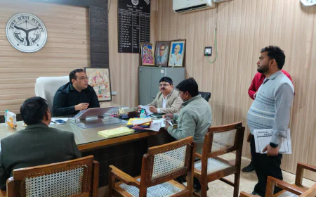 Kasganj news जिलाधिकारी प्रणय सिंह ने आज खंड विकास कार्यालय सोरों का औचक निरीक्षण किया।