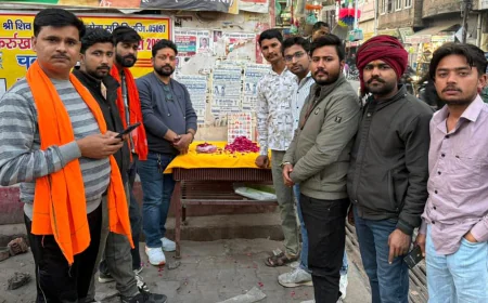 पुलवामा हमले के शहीदो कों दी श्रद्धांजलि