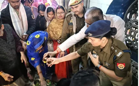 महाशिवरात्रि पर जिलाधिकारी व एसपी ने किया निरीक्षण:की पूजा अर्चना