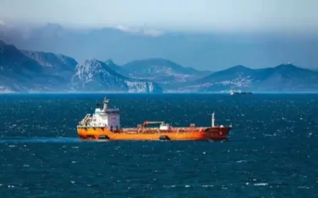 ईरान से जुड़े प्रतिबंधित तेल टैंकरों की भारत में जब्ती, समुद्री निगरानी बढ़ी