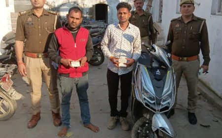 एटीएम बदलकर ठगी करने वाले दो आरोपी गिरफ्तार, स्कूटी व नकदी बरामद