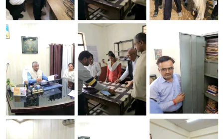 जिलाधिकारी द्वारा नगर पालिका कार्यालय फर्रुखाबाद  निरीक्षण किया