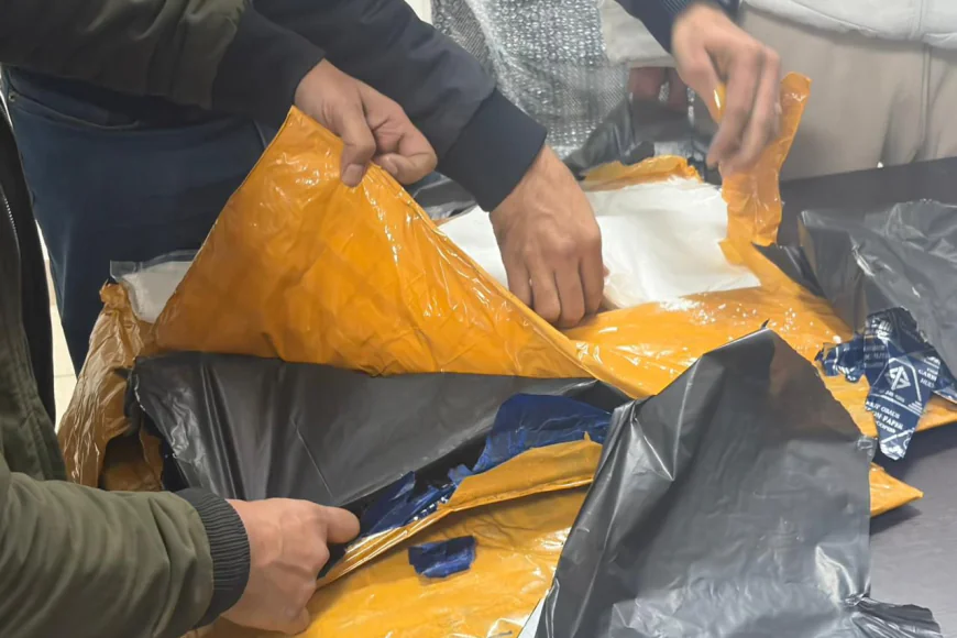 लखनऊ में DRI की बड़ी कार्रवाई: बस यात्री से 5.2 किलो हेरोइन बरामद, कीमत ₹10.41 करोड़