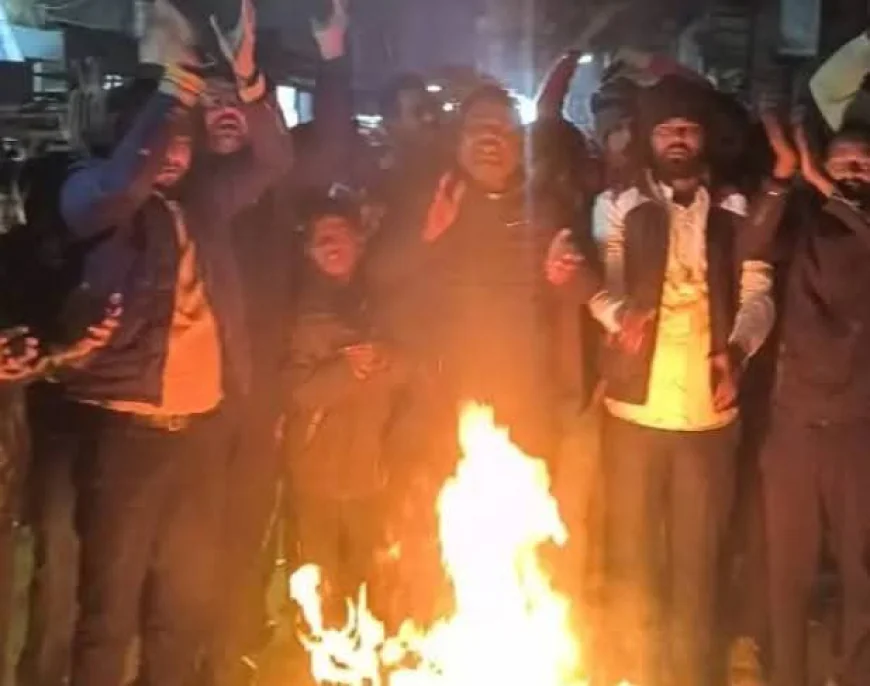 बिना अनुमति मशाल जुलूस निकालने के आरोप में तीन हिरासत में, व्यापारी संगठन ने दी आंदोलन की चेतावनी