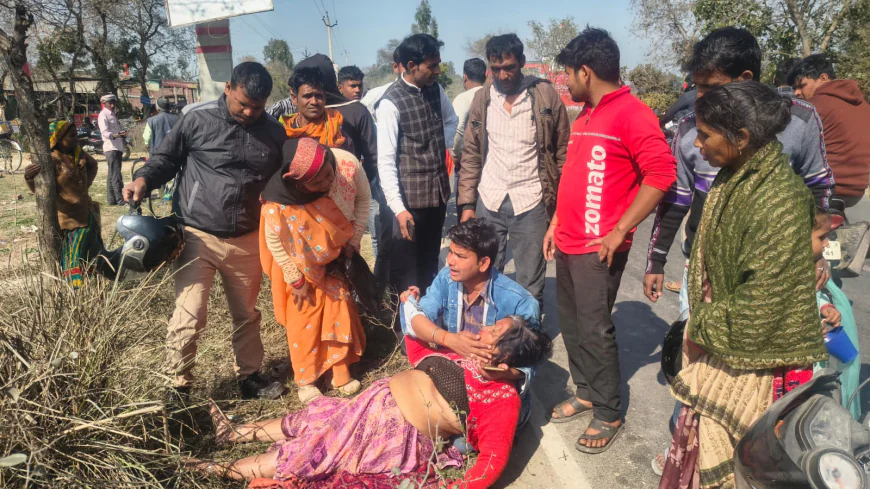 अमृतपुर-बदायूं मार्ग पर बाइक हादसा, एंबुलेंस न मिलने से महिला तड़पती रही