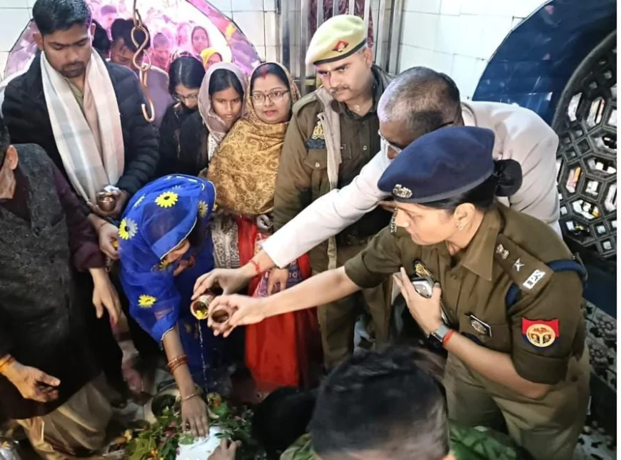 महाशिवरात्रि पर जिलाधिकारी व एसपी ने किया निरीक्षण:की पूजा अर्चना