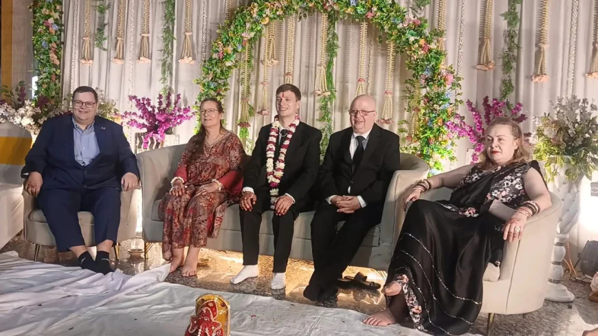 Firozabad News : जर्मन दूल्हे ने हिंदू रीति-रिवाज से रचाई शादी, विदेशी मेहमान बने साक्षी