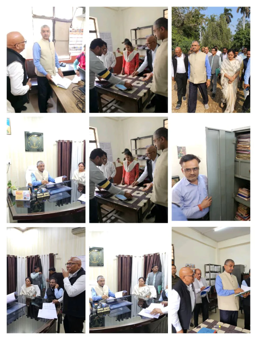 जिलाधिकारी द्वारा नगर पालिका कार्यालय फर्रुखाबाद  निरीक्षण किया