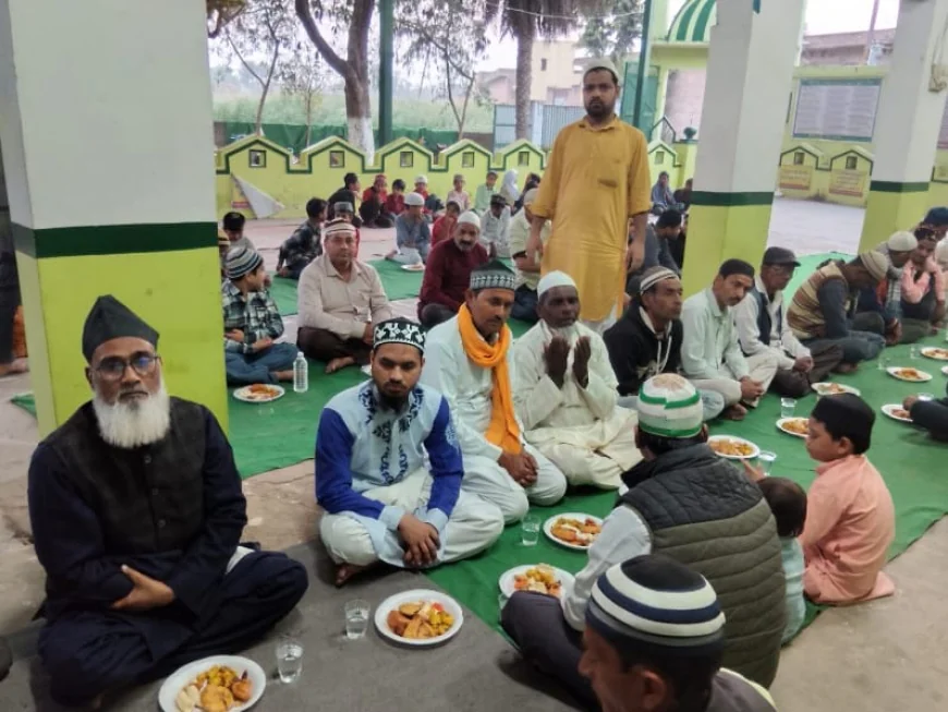 हजरत जूही शाह बाबा के आस्ताने पर हुआ इफ्तार, अमन-चैन के लिए की गई दुआ