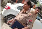 Farrukhabad News : अपहरण मामले में खुलेआम रिश्वत लेते महिला दारोगा और सिपाही निलंबित, वीडियो  वायरल