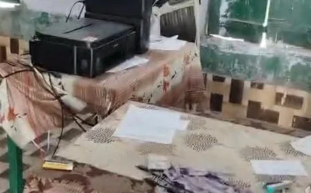 Kasganj news अमांपुर आधार कार्ड सेंटर BRC में हुई चोरी, उपकरण ले गए चोर