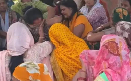 Farrukhabad News : तेज रफ्तार ऑटो की टक्कर से बुजुर्ग सब्जी विक्रेता की मौत