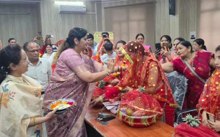 अध्यक्ष राज्य महिला आयोग ने कन्या पूजन, जन्मोत्सव, अन्नप्राशन, गोदभराई, पोषण पोटली एवं आयुष्मान कार्ड का किया वितरण