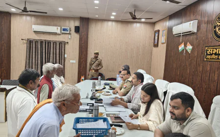 Etah News ‘सम्पूर्ण समाधान दिवस’ आयोजित, जनशिकायतों के त्वरित निस्तारण के निर्देश