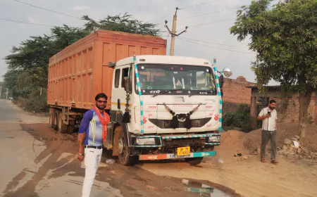 जैथरा में ओवरलोड डंपर सड़क पर भर रहे फर्राटा