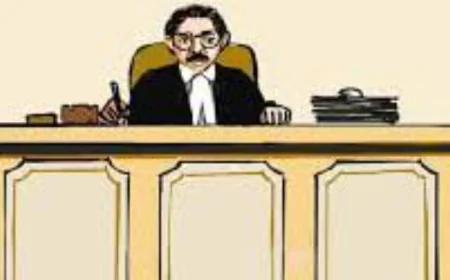 अधिवक्ता के कपड़े उतरवाकर थाने में खड़ा करने के आरोप में थानाध्यक्ष के खिलाफ वाद